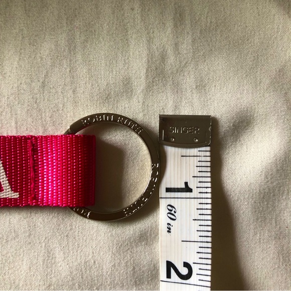 Robin Ruth Key Chain - Picture 3 of 6